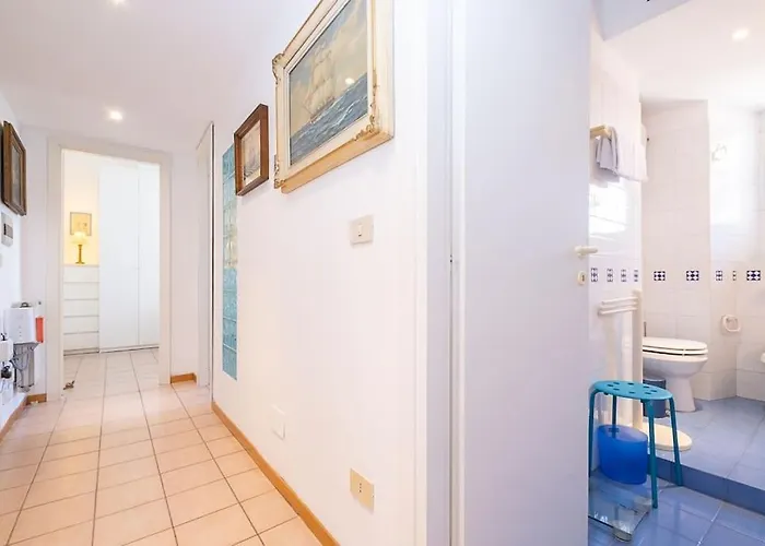 Ht Mama Bilo Vatican Area Appartement